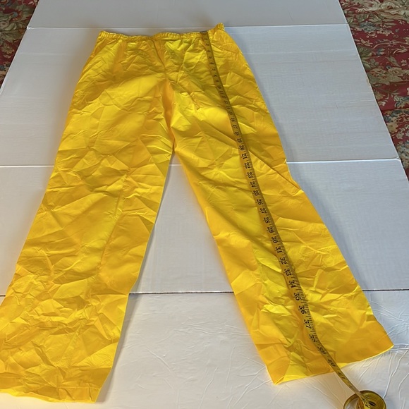 Frogg Toggs  3 pc yellow waterproof  rain suit & pouch set child size Large - Picture 9 of 16